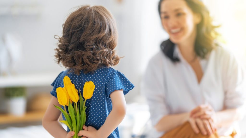 Como Escolher o Presente Ideal Usando o Signo da Sua Mãe