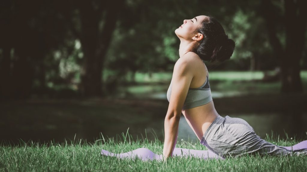 Posturas de Yoga que Ajudam a Relaxar o Corpo e a Mente